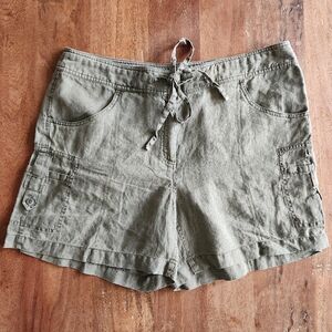 Tommy Bahama NWT Olive Green Women's Line. Shorts 8